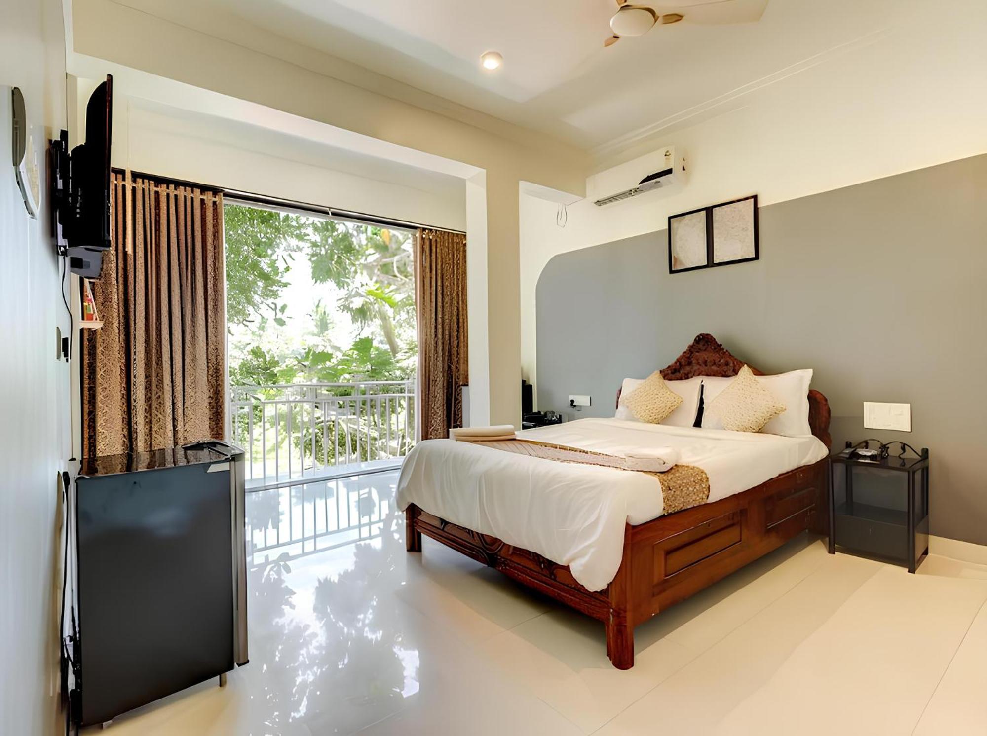 Hotel 7 Seas Вагатор Екстер'єр фото