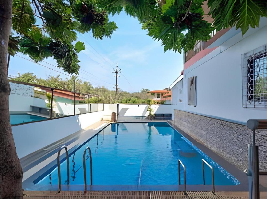 Hotel 7 Seas Вагатор Екстер'єр фото